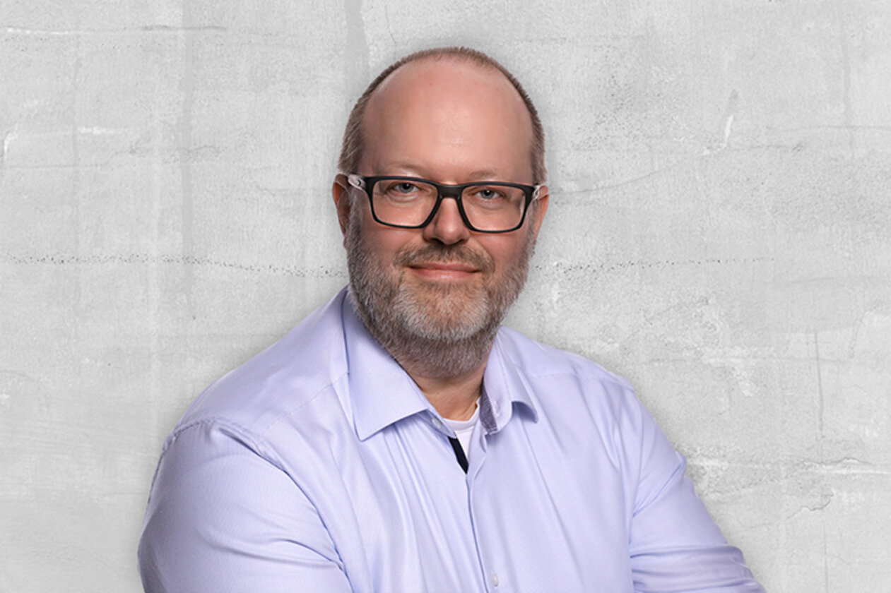 Mittelalter Mann mit Brille und Bart