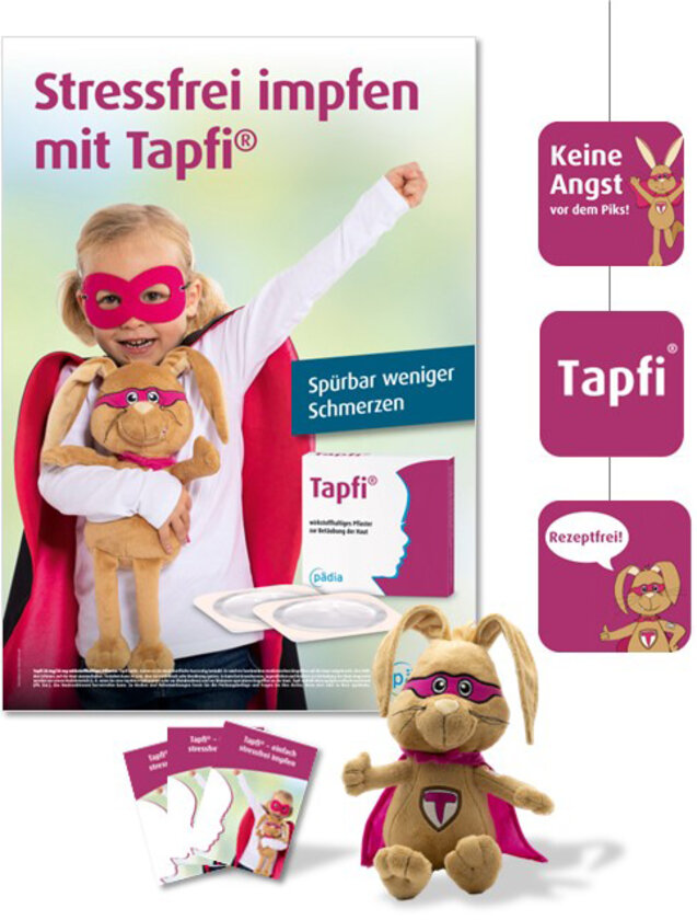 Schaufensterdekoration zum Tapfi-Impfpflaster mit Plüschhasen.